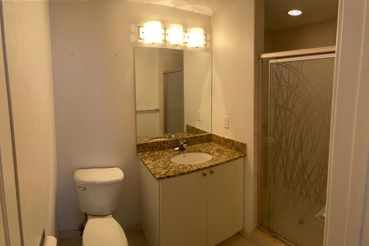 RADIUS CONDO - Residential Lease