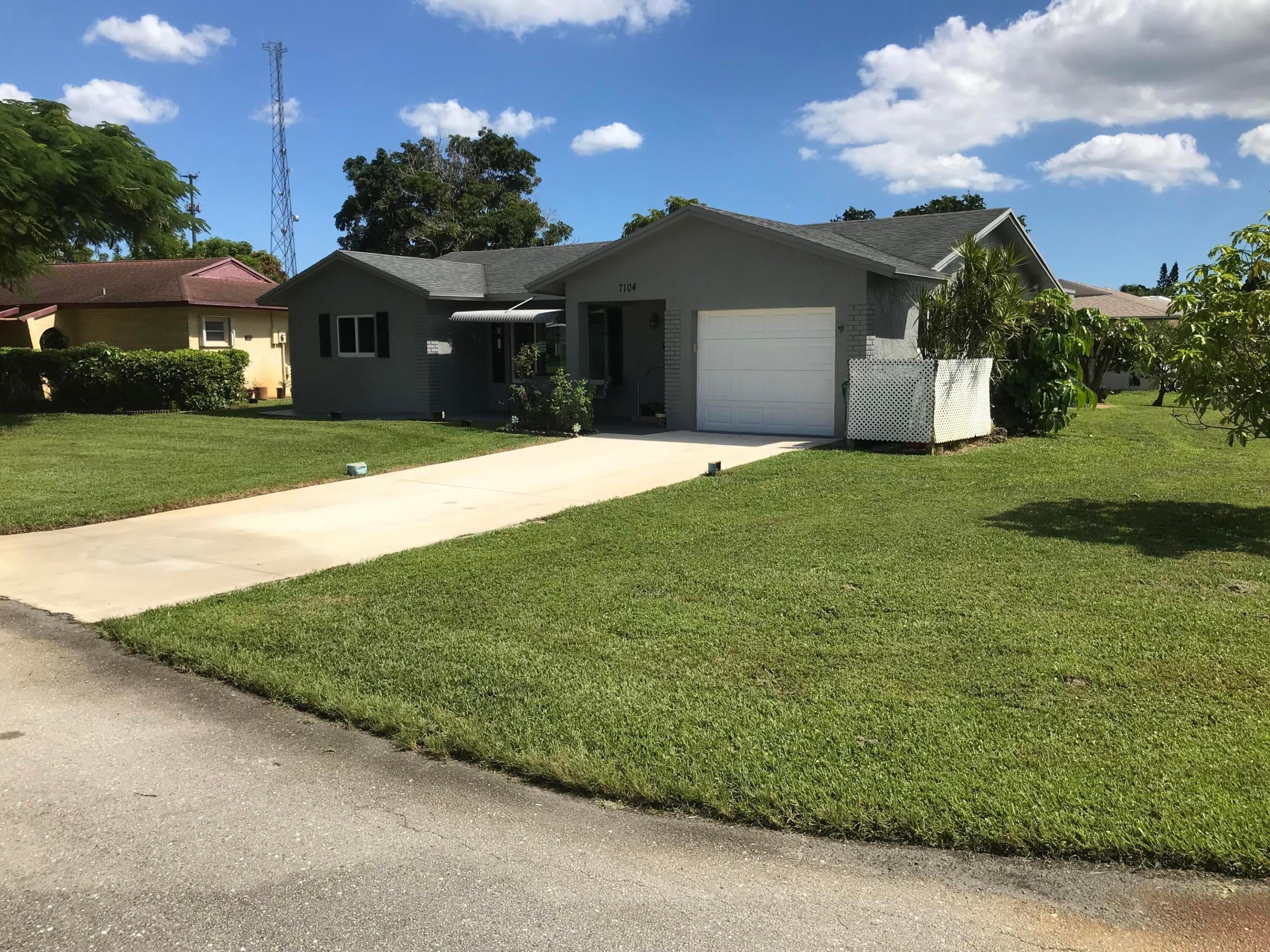 7104 NW 92ND Terrace