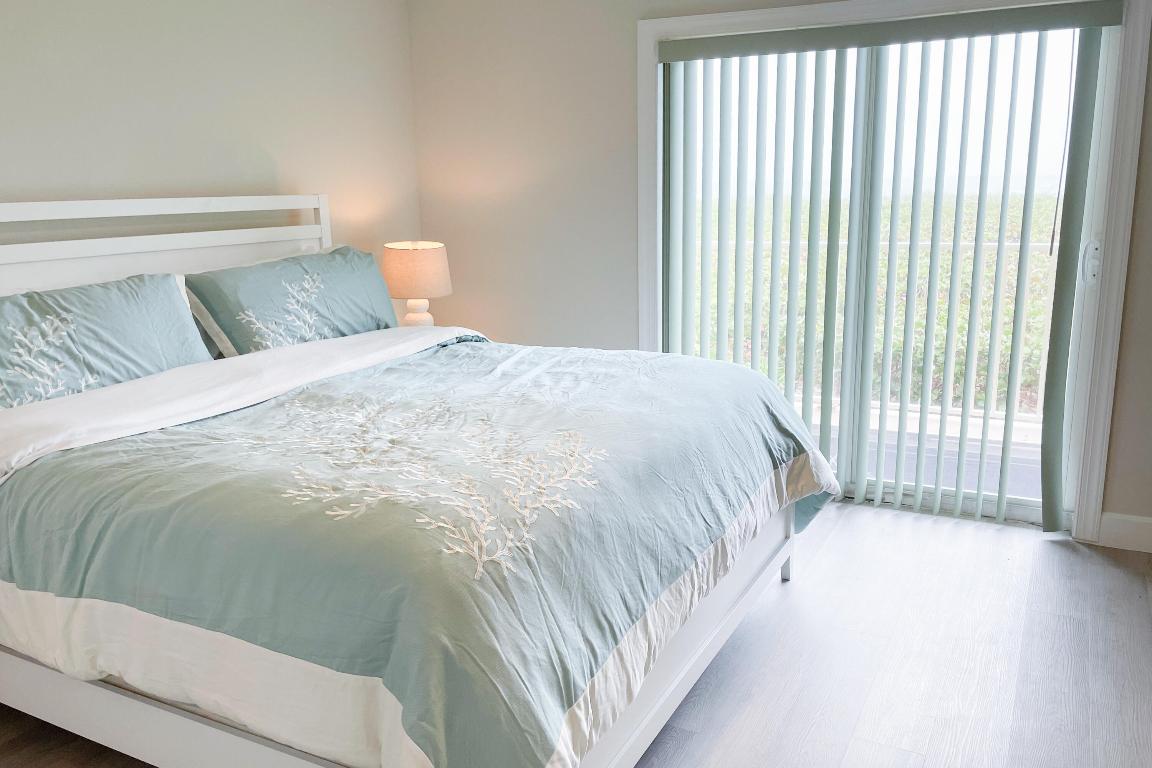 BEACH VILLAS ON HUTCHINSON ISLAND CONDOMINIUM - Residential Lease