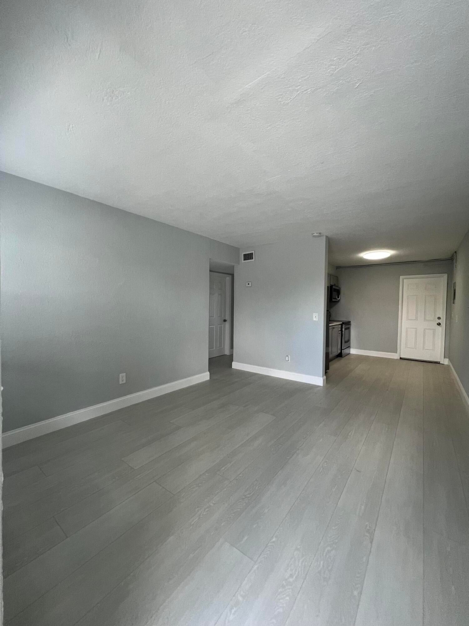 1273 W 34th Street 1