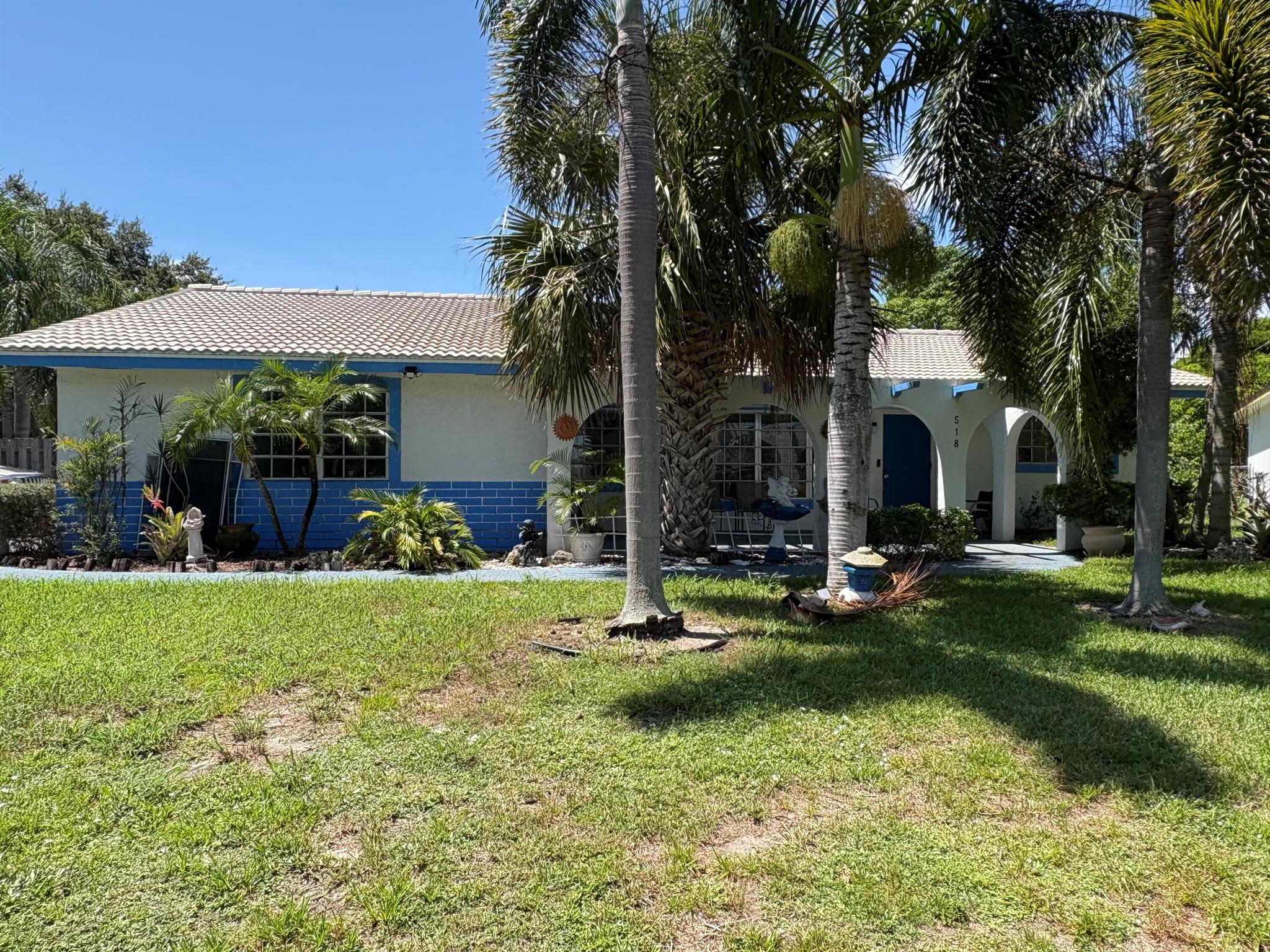 Property is a diamond in the rough with an outstanding pool, on a corner lot with lots of light exposure in a great community, but needs some TLC.