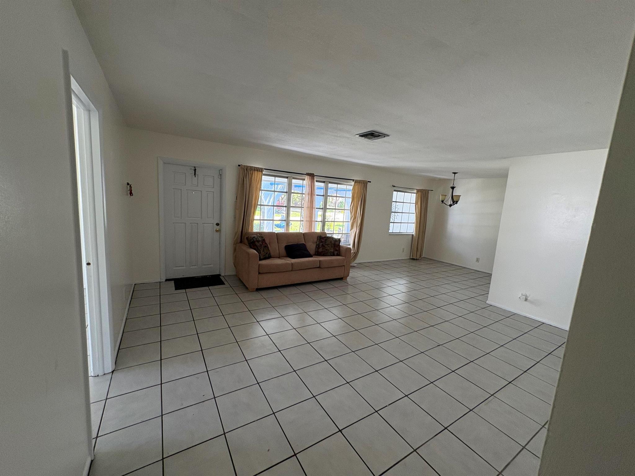 518 Linnet Circle