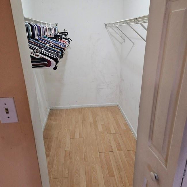 Oakland Forest Club Condo - Residential