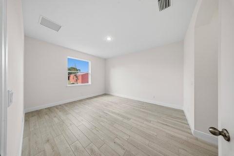 Tiny photo for 621 Russ Road, Fort Pierce, FL 34982 (MLS # B26090919)