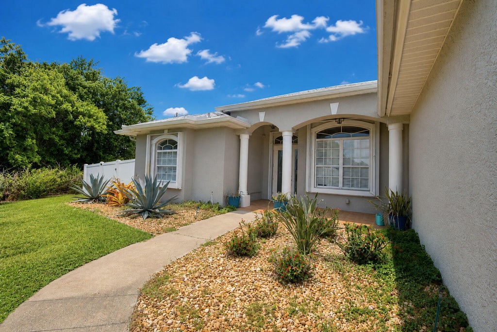 Photo of 4521 SW IMAGE Drive, Port Saint Lucie, FL 34953 (MLS # B26066524)