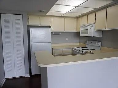 CLEAR LAKE CLUB CONDO - Residential Lease