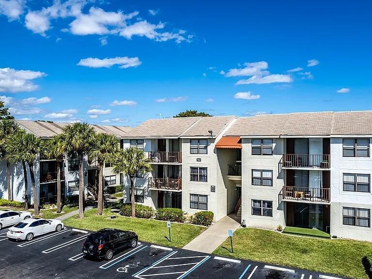 CLEAR LAKE CLUB CONDO - Residential Lease