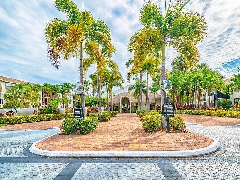 Welcome to this charming condo in West Palm Beach. This well-maintained unit features an open floor plan with plenty of natural light, appropriate for both relaxing and entertaining. The kitchen is equipped with modern appliances and ample storage space. Enjoy access to community amenities such as a pool and fitness center. LAKEFRONT Community (Bella Lago Vista) with many amenities, 5 mins from downtown West Palm Beach. Close to major stores and shops.Rent Includes: Trash, Sewer, and MaintenancePrivate Balcony or patio for first-floor units, 24-hour fitness center, Resort style pool and spa, Tiki style barbecues, 24 Hr laundry facility, Pet Friendly Water/light charges are NOT included to rent.NO WASHER AND DRYER IN UNIT, ONLY IN BUILDING