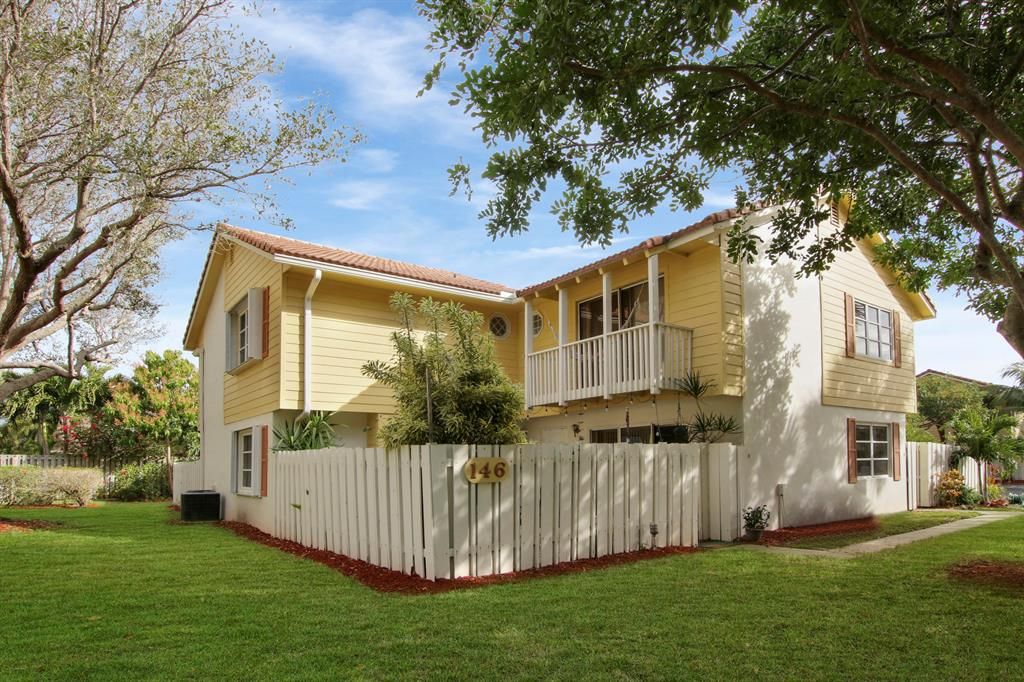 Photo of 146 Seabreeze Circle, Jupiter, FL 33477 (MLS # R10692689)