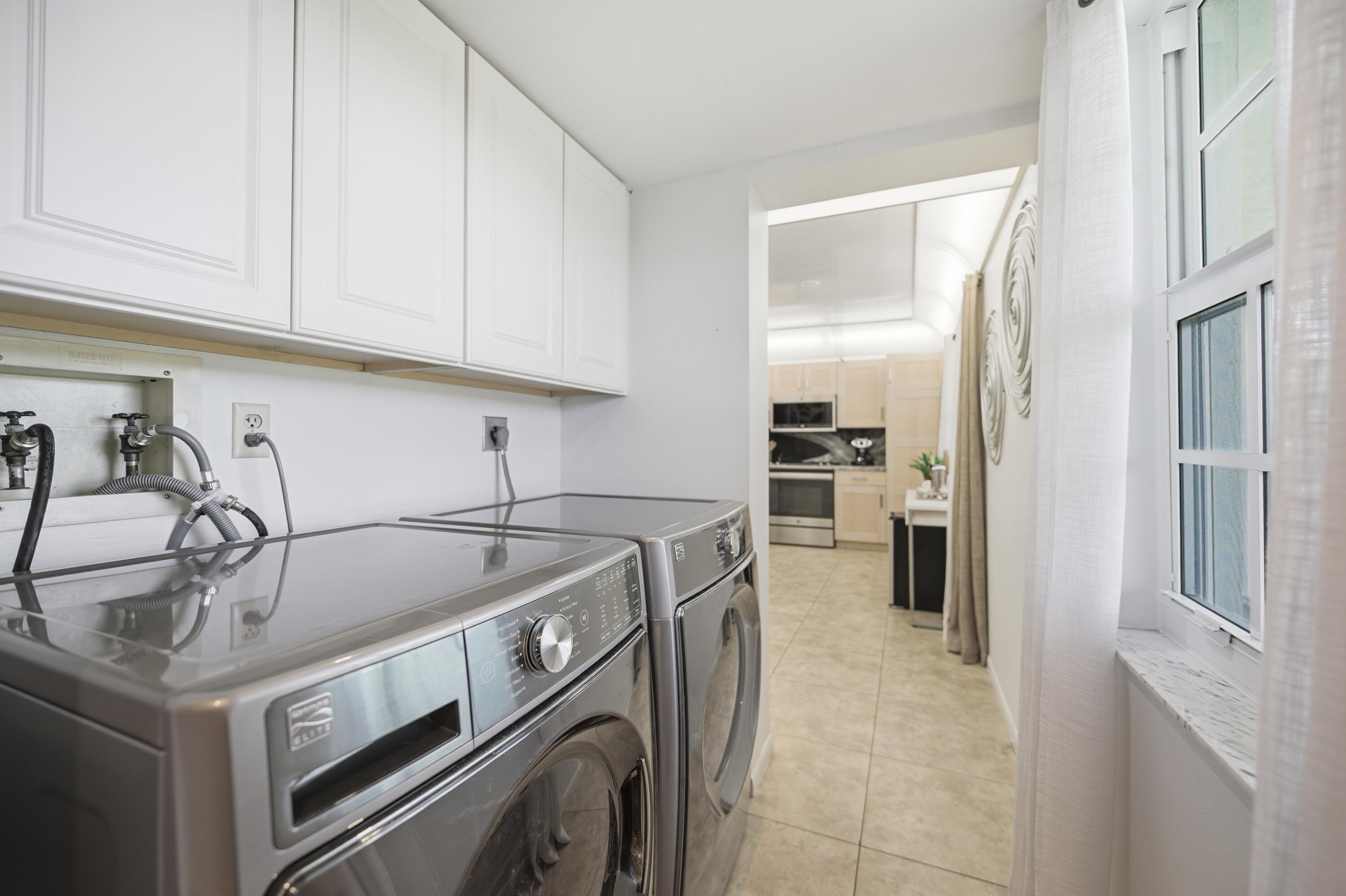 NO 124 PALM-AIRE COUNTRY CLUB - Residential