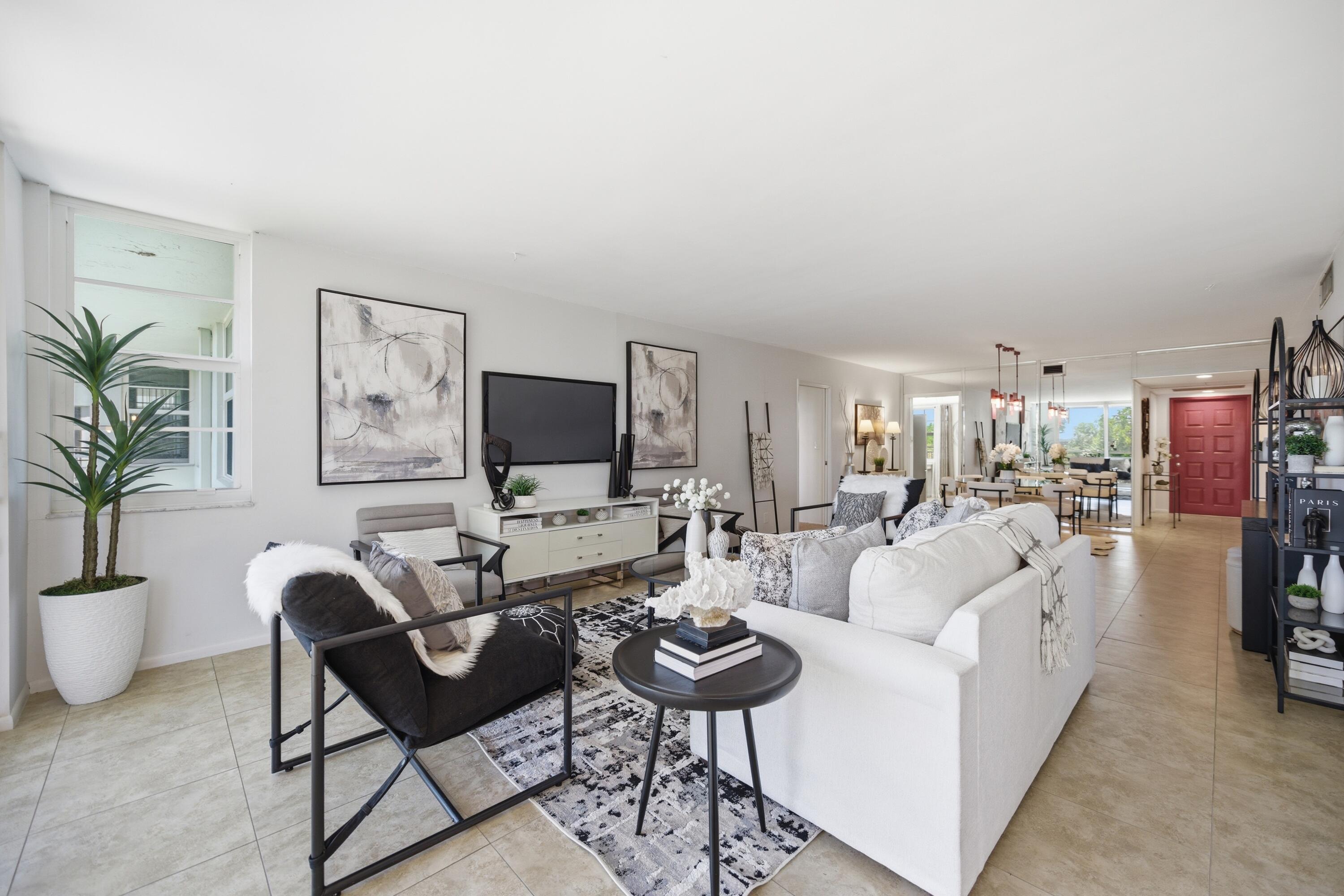 NO 124 PALM-AIRE COUNTRY CLUB - Residential
