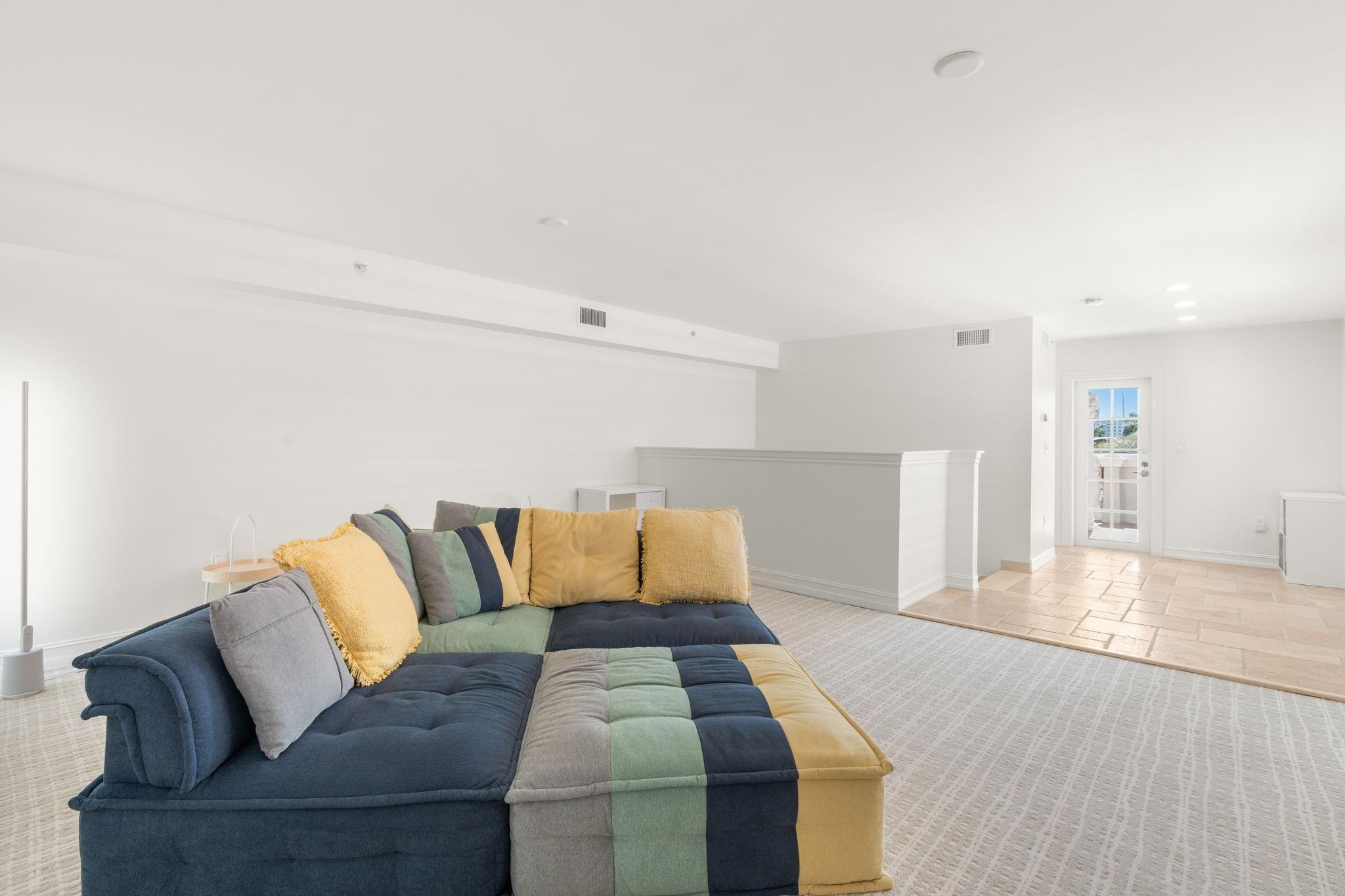 Villa De Este - Residential