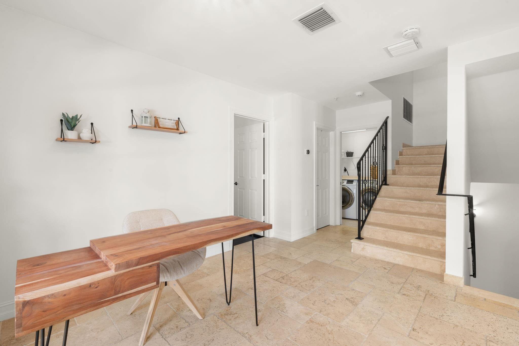 Villa De Este - Residential