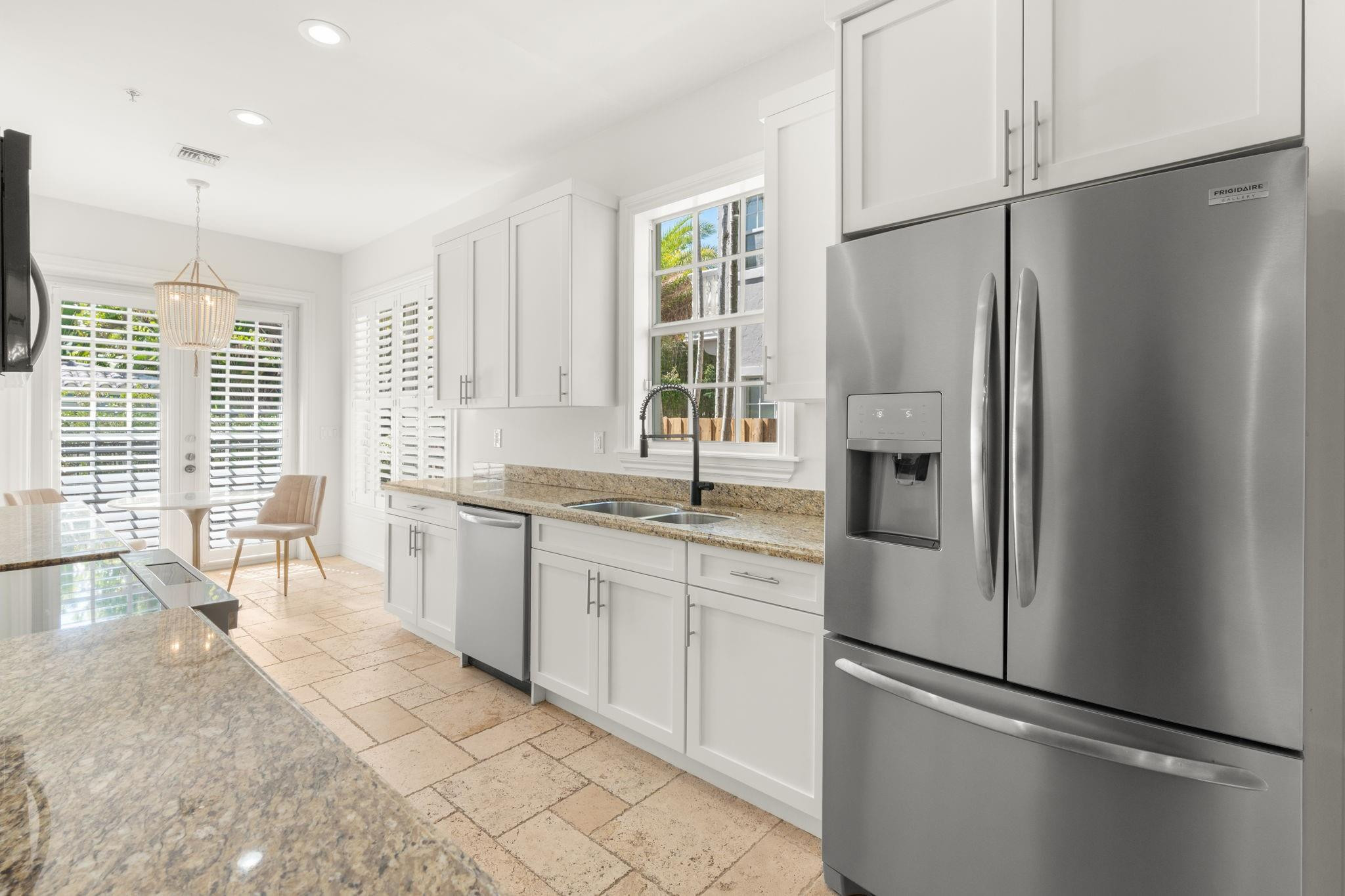 Villa De Este - Residential