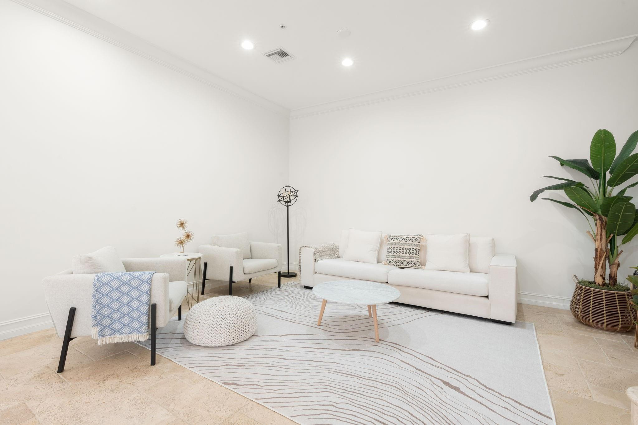 Villa De Este - Residential