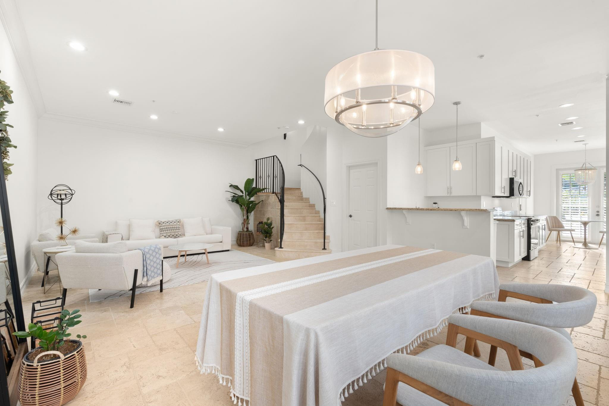 Villa De Este - Residential