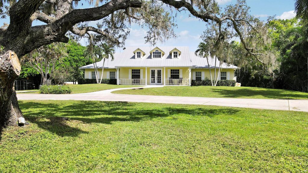 Photo of 1055 SE Salerno Road, Stuart, FL 34997 (MLS # R11111768)