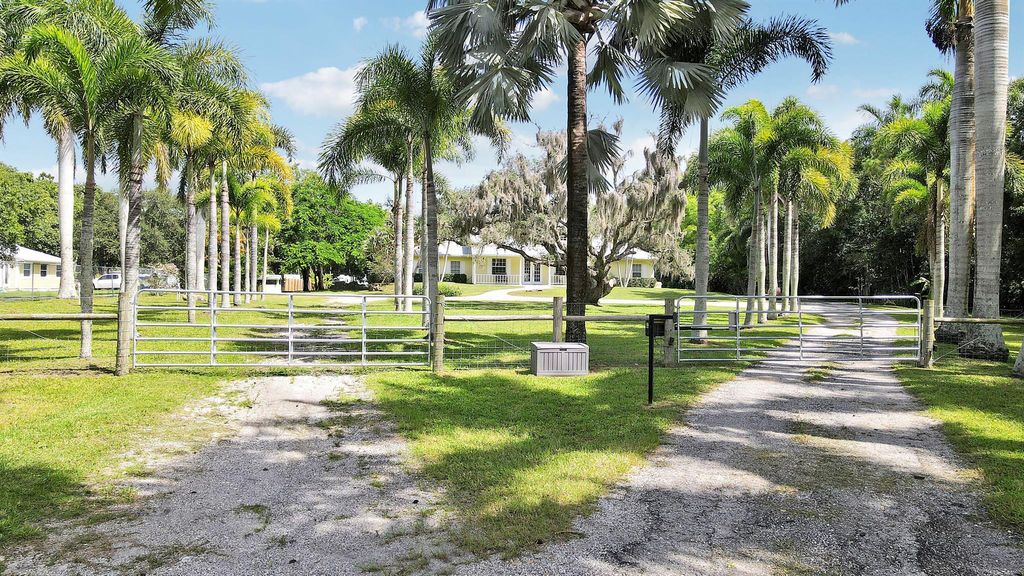 Photo of 1055 SE Salerno Road, Stuart, FL 34997 (MLS # R11111768)