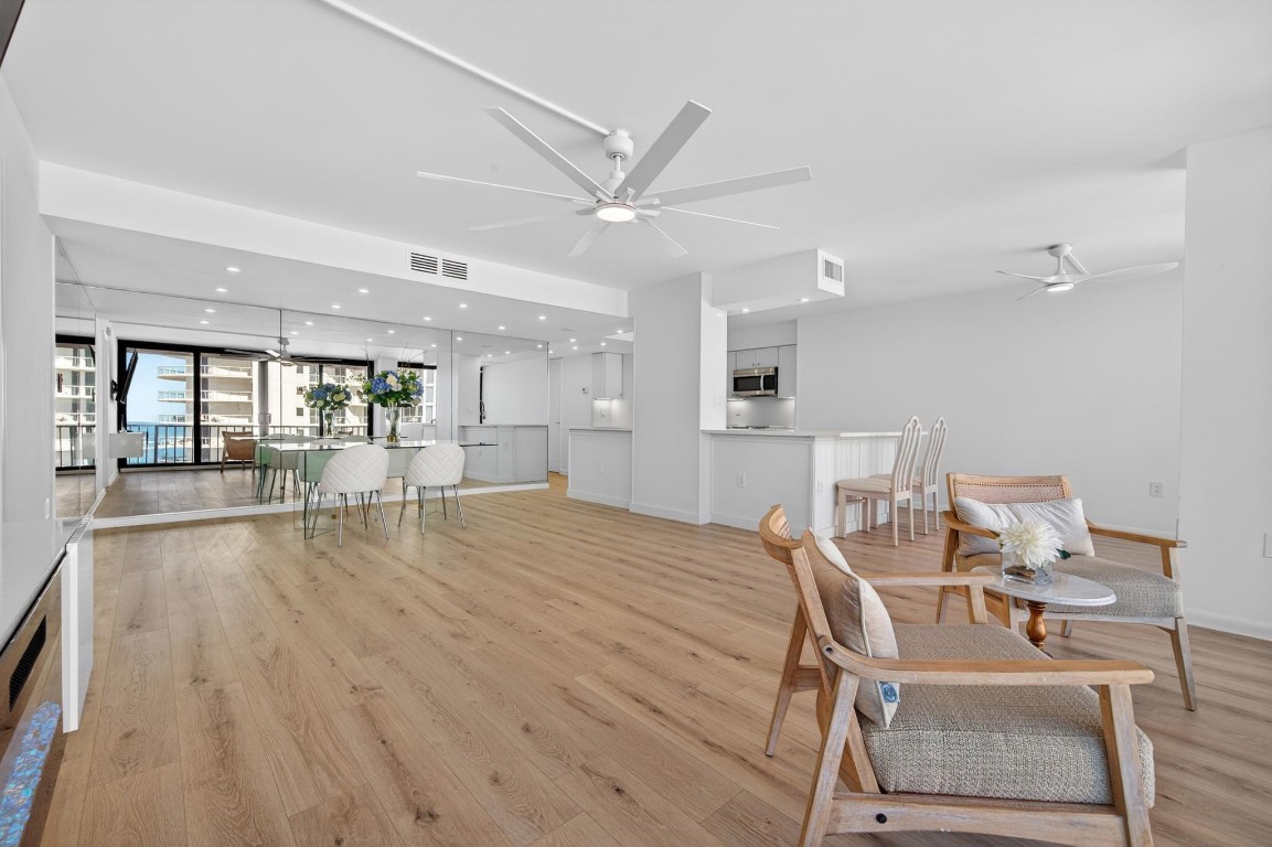 4200 N Ocean Drive 1-1106