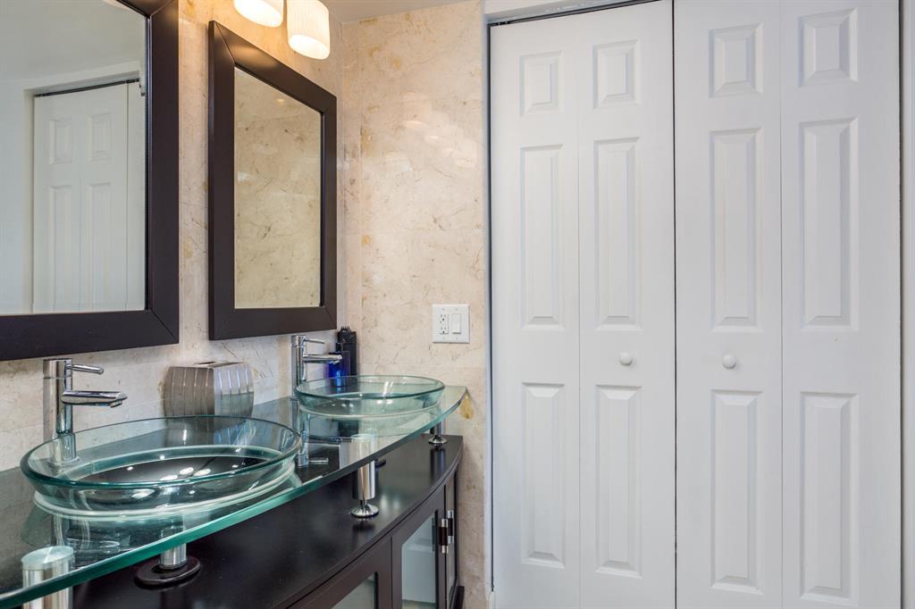 SANDALFOOT SOUTH ONE CONDO PT OF LTS 12, 33 AND 34 - Residential