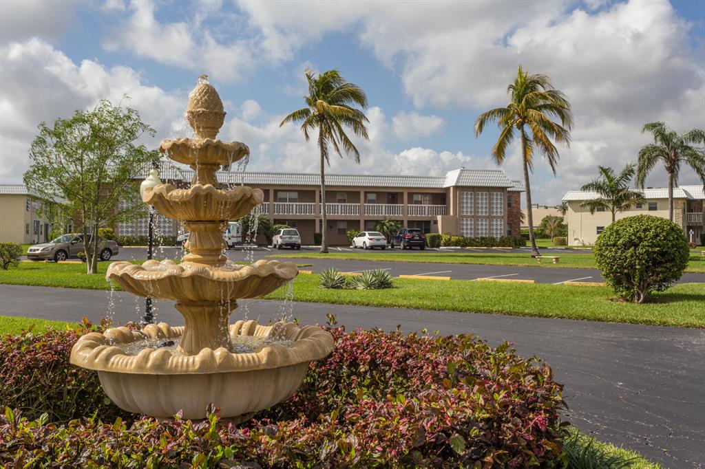 SANDALFOOT SOUTH ONE CONDO PT OF LTS 12, 33 AND 34 - Residential