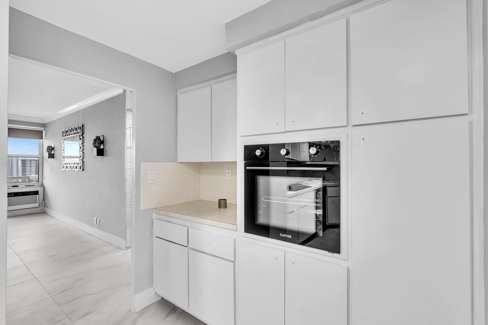 Coral Ridge Towers - Residential