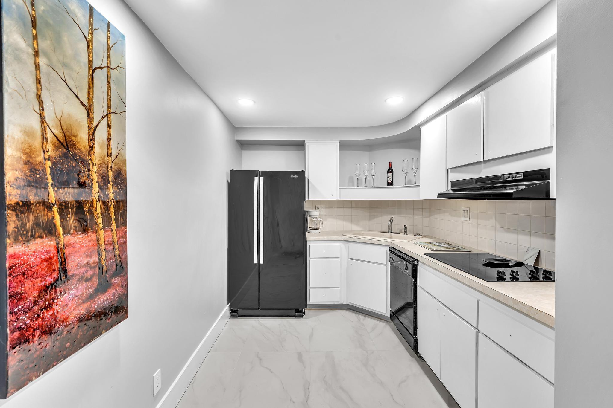 Coral Ridge Towers - Residential