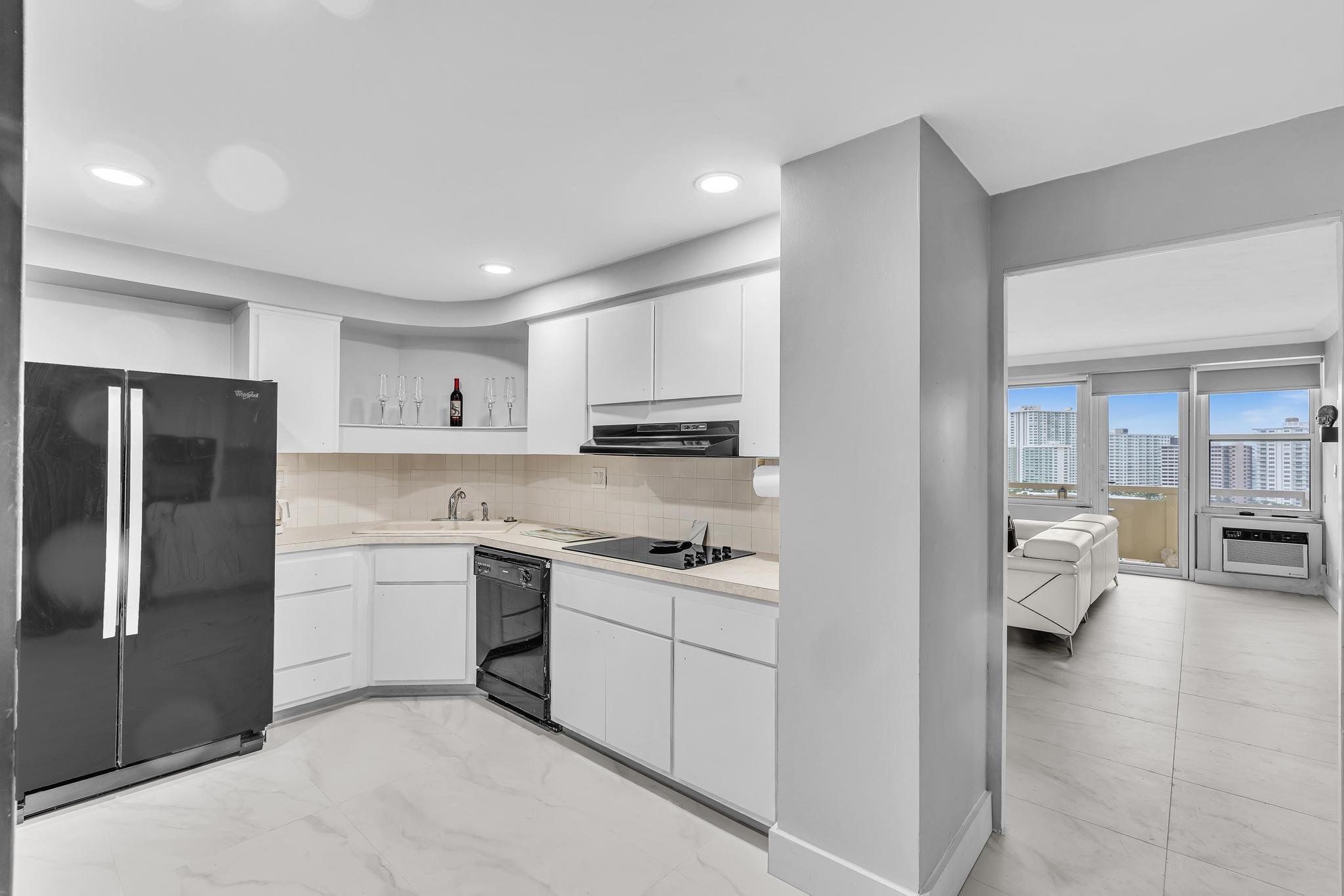 Coral Ridge Towers - Residential