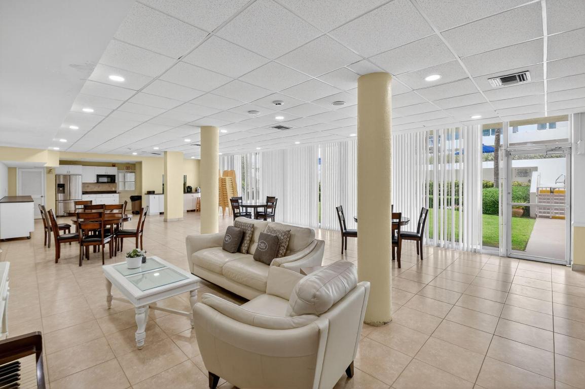 TUSCANY OF PALM BEACH CONDOMINIUM - Residential