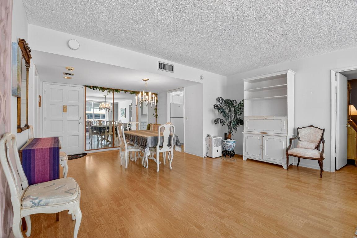 TUSCANY OF PALM BEACH CONDOMINIUM - Residential