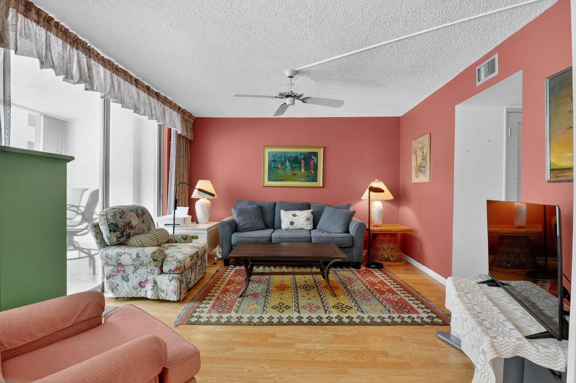 TUSCANY OF PALM BEACH CONDOMINIUM - Residential