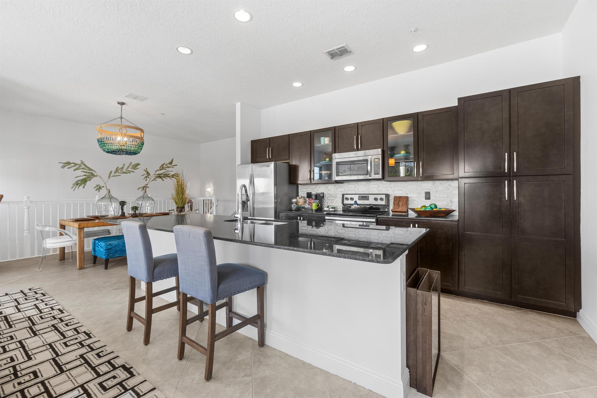 VILLAS ON ANTIQUE ROW - Residential Lease