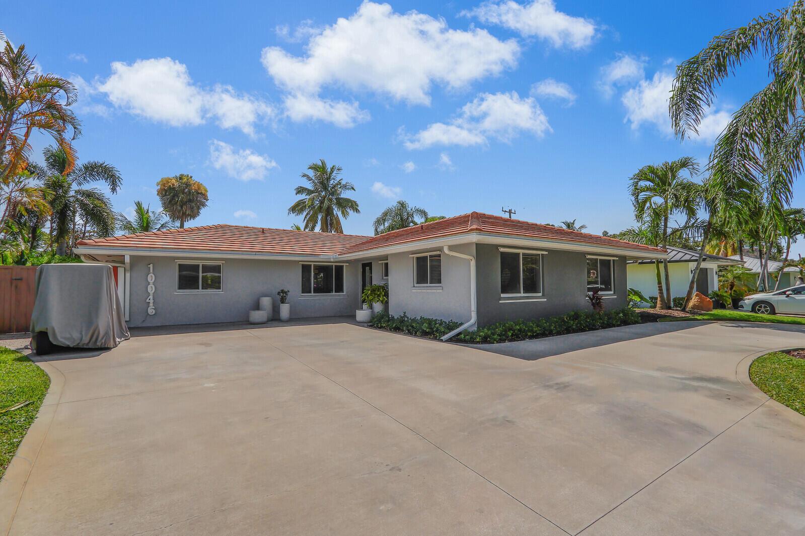 10046 Dahlia Avenue