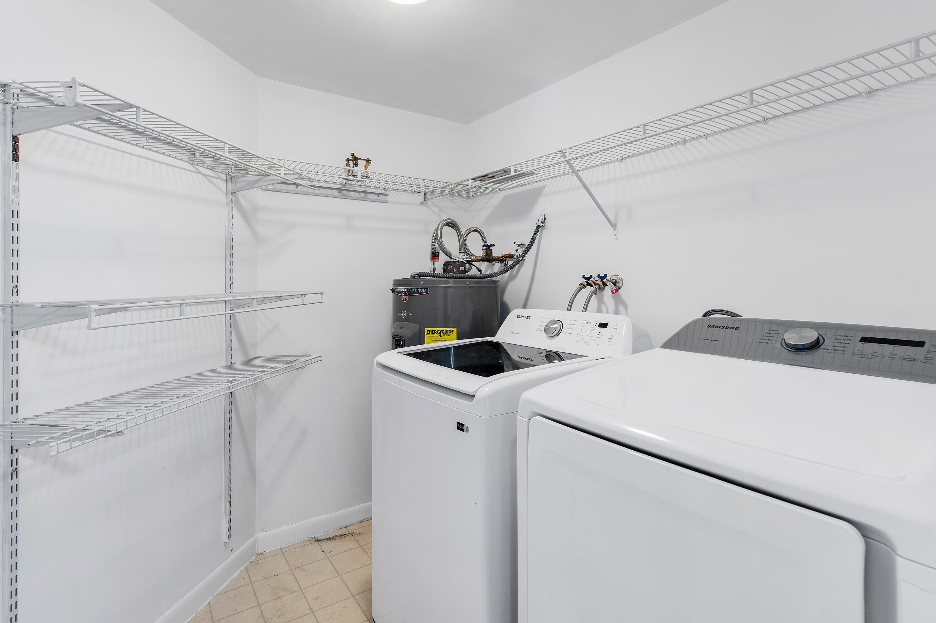 LAVERS DELRAY RACQUET CLU - Residential Lease