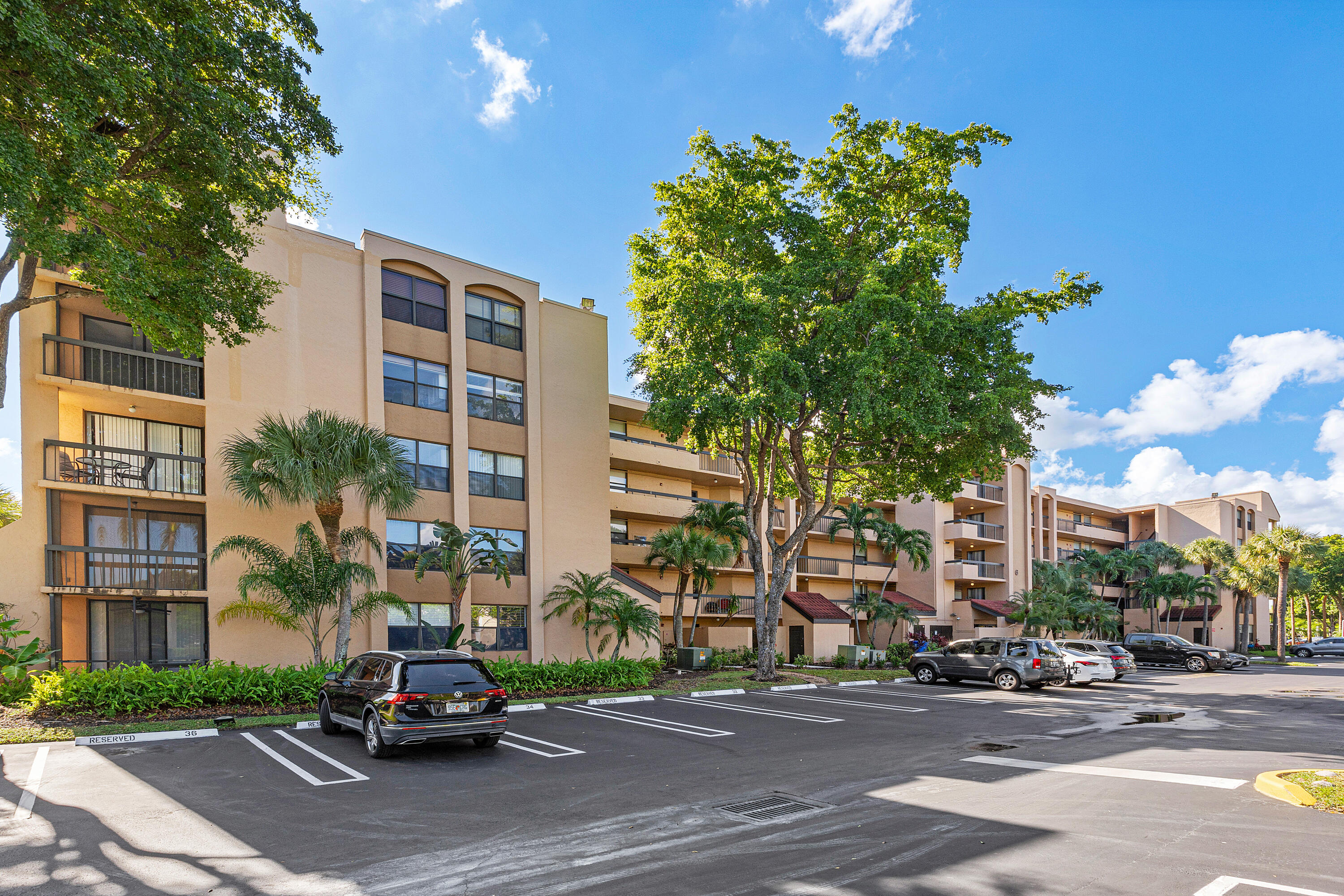 LAVERS DELRAY RACQUET CLU - Residential Lease