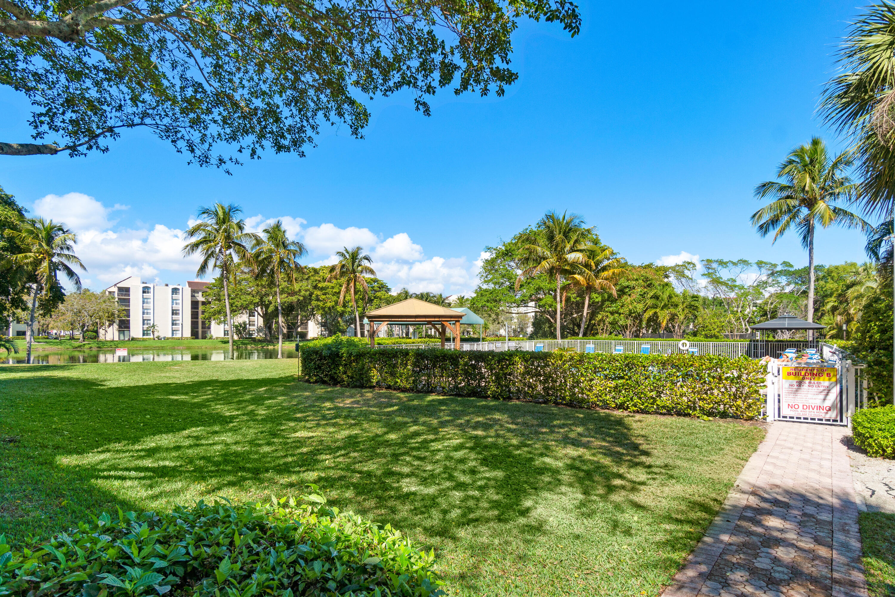 LAVERS DELRAY RACQUET CLU - Residential Lease