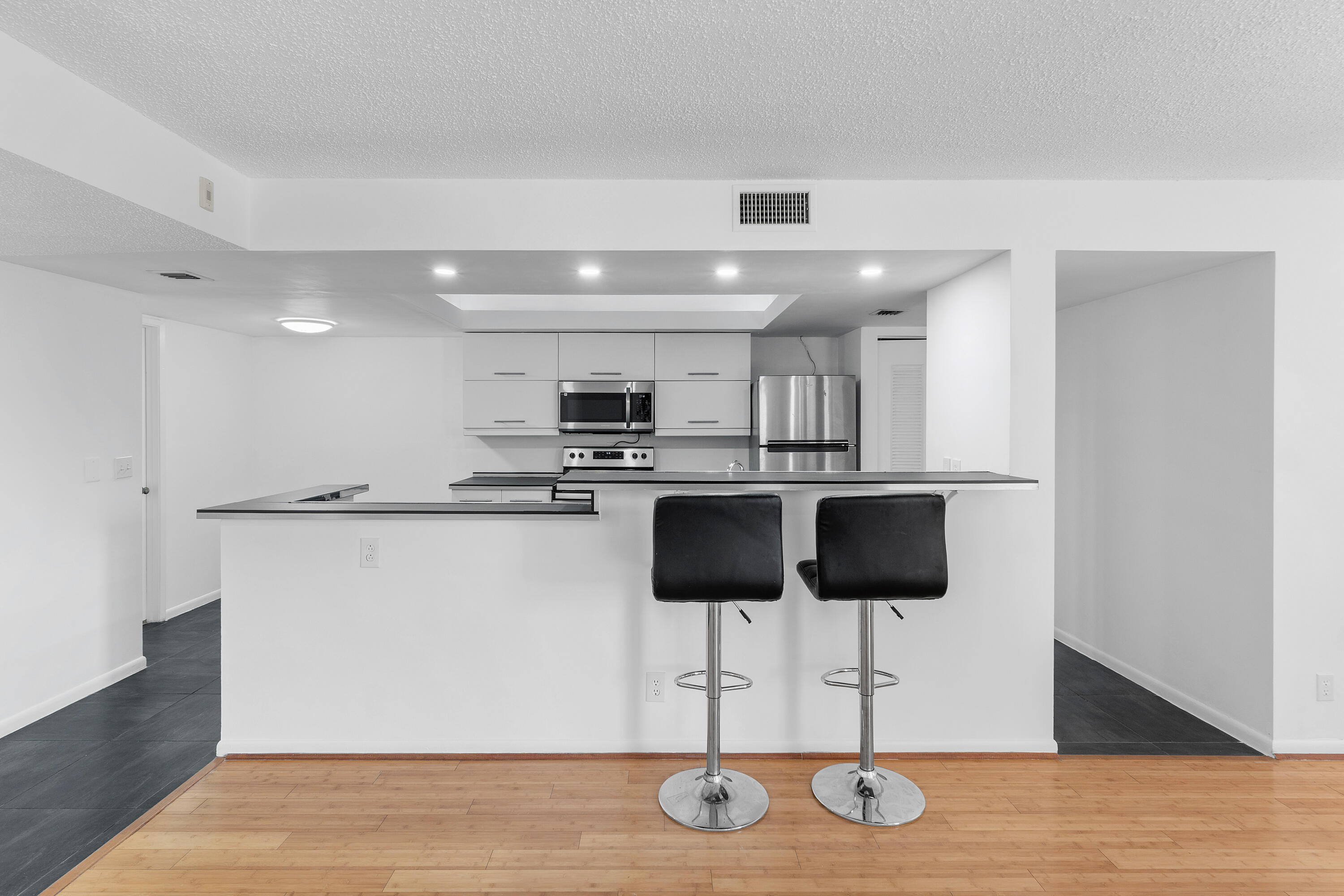 LAVERS DELRAY RACQUET CLU - Residential Lease