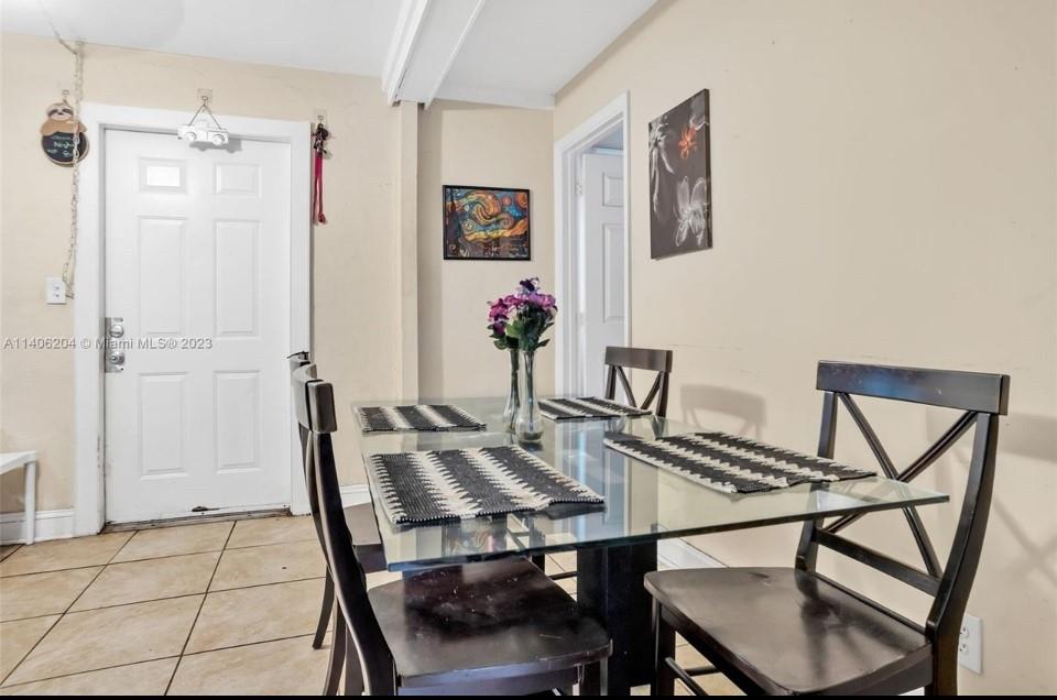 COLLIER MANOR FIRST ADD - Residential Lease