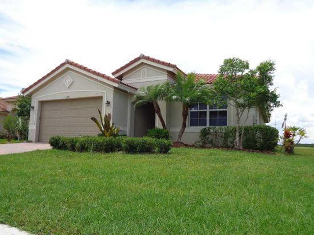 Photo of 843 Bent Creek Drive, Fort Pierce, FL 34947 (MLS # R10731575)