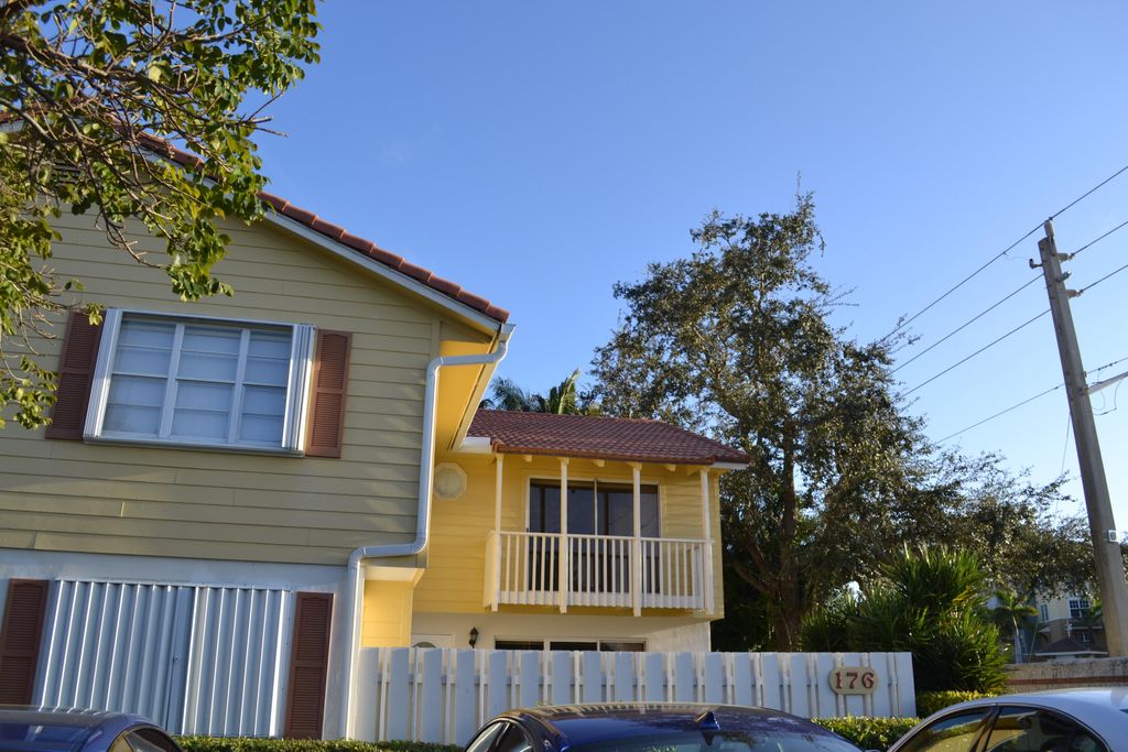 Photo of 176 Seabreeze Circle, Jupiter, FL 33477 (MLS # R11159636)