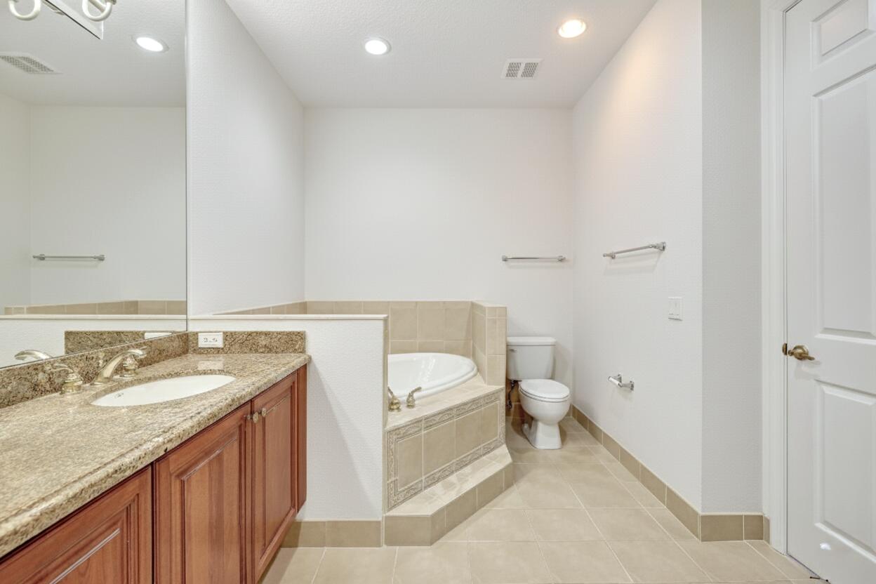 MARINER BAY - Residential