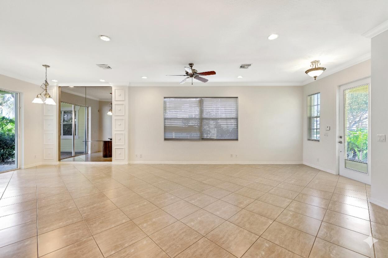 MARINER BAY - Residential