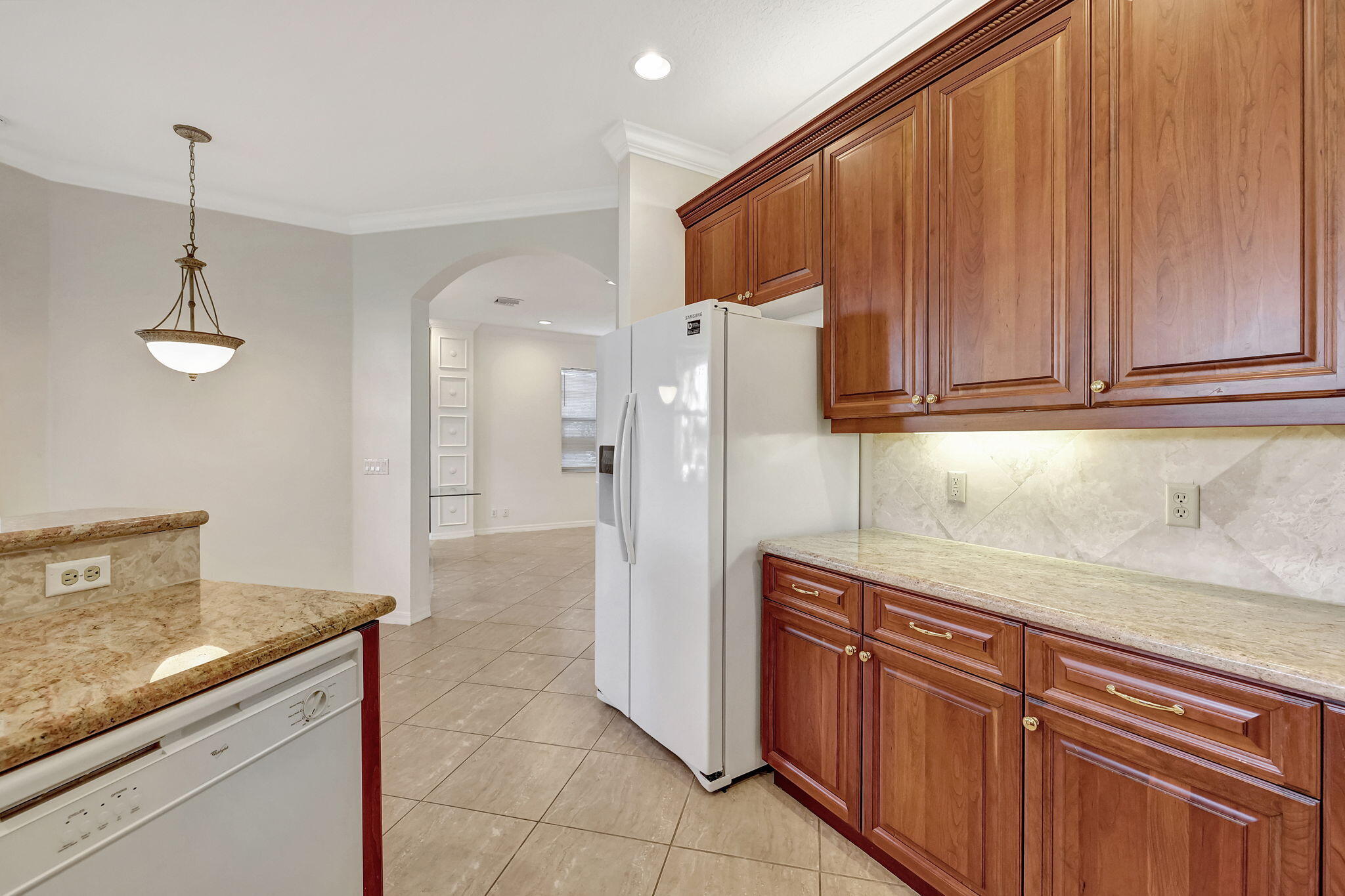 MARINER BAY - Residential