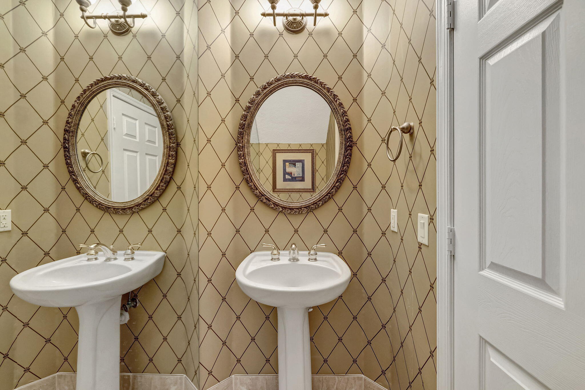 MARINER BAY - Residential