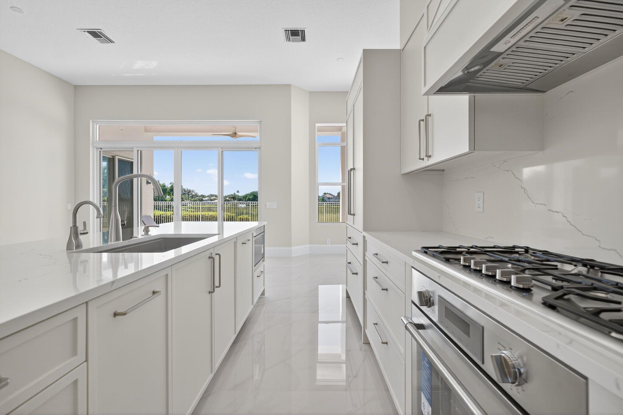 DIAMOND HEAD - Residential