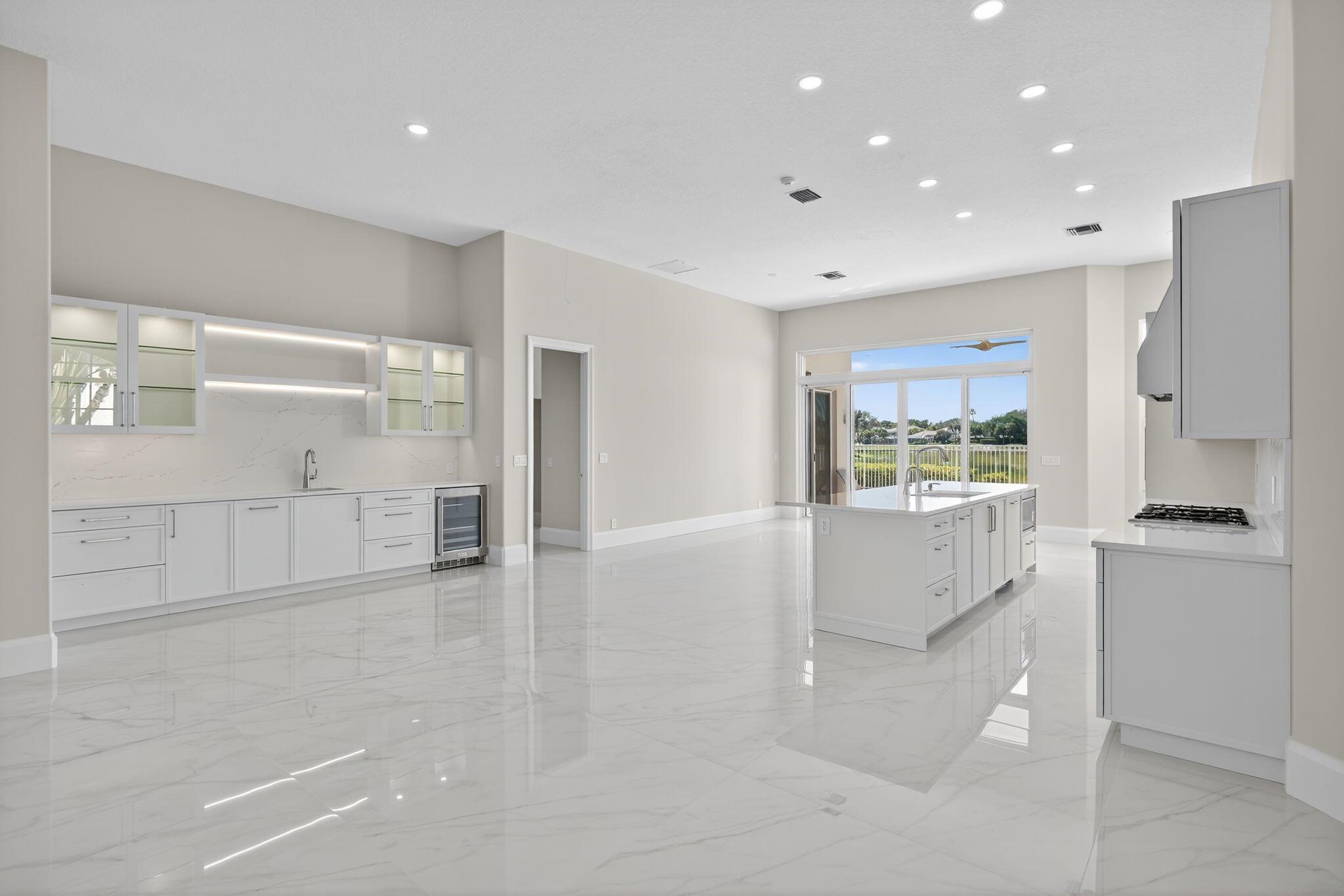 DIAMOND HEAD - Residential