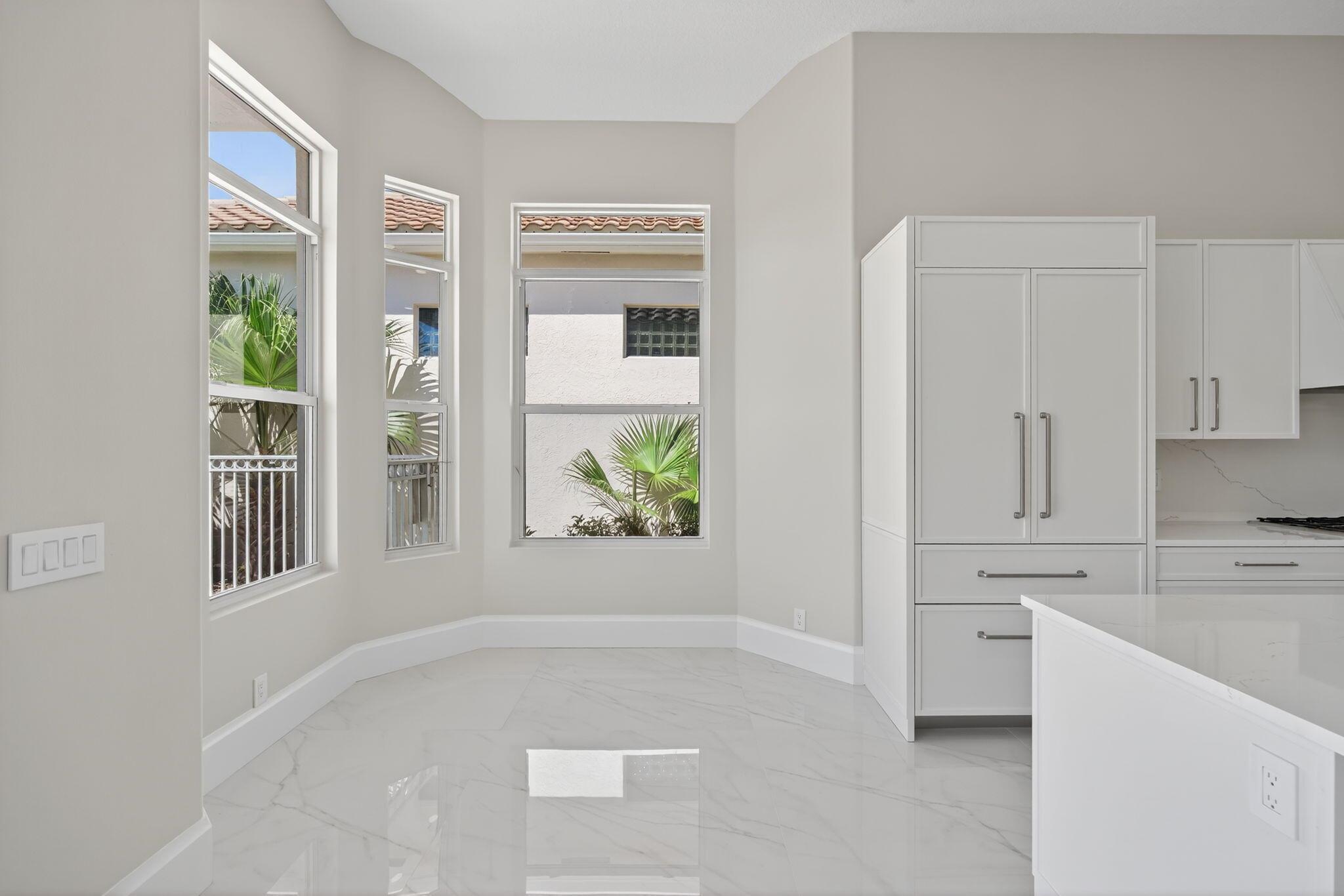 DIAMOND HEAD - Residential