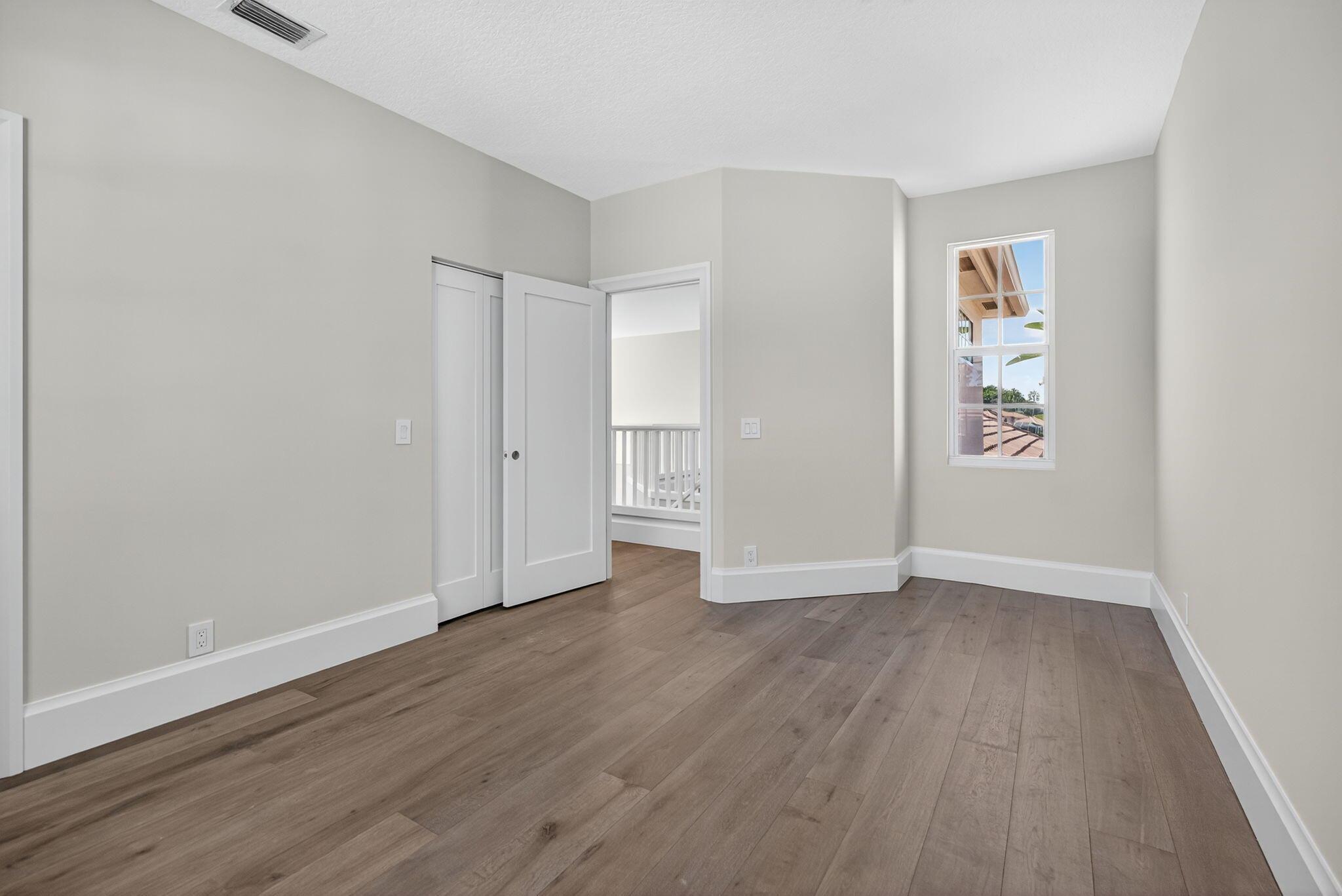 DIAMOND HEAD - Residential