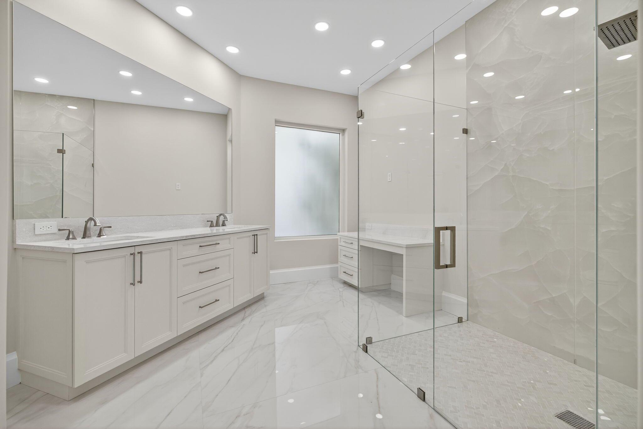 DIAMOND HEAD - Residential