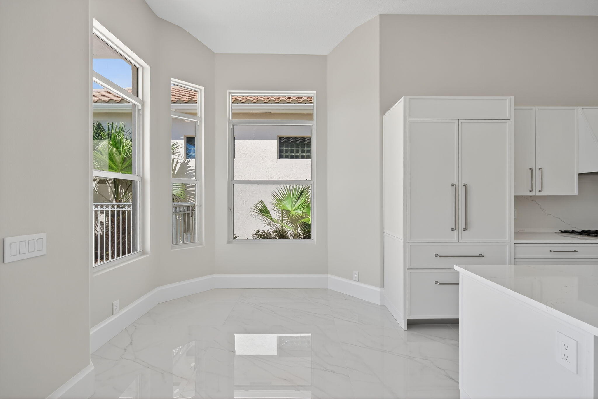 DIAMOND HEAD - Residential